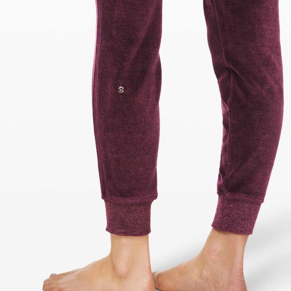 Lululemon Warm Down Jogger Velour
Heathered Arctic Plum - Picture 3 of 7
